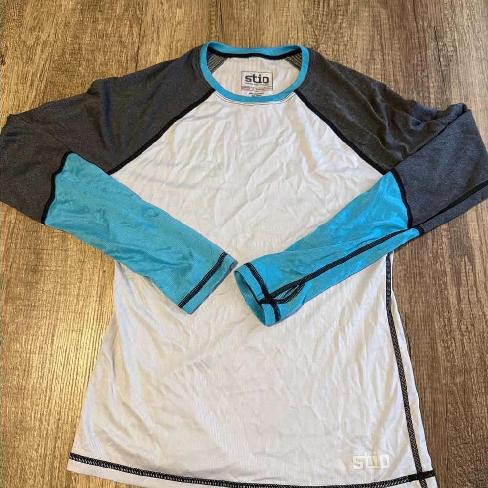 Stio Women's Blue and Gray Trim - Merino Wool Blend Base Layer